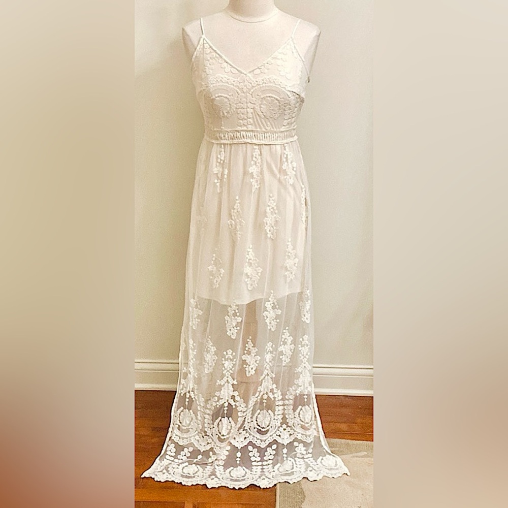 Altar’d State Cream Mesh Crochet Floral M Fairycore Cottagecore Boho Maxi Dress